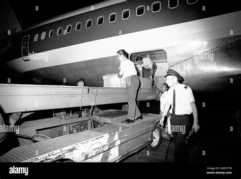 judy garland in casket dead