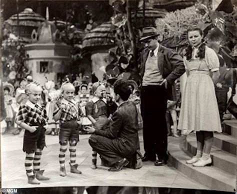 judy garland stand in wizard of oz