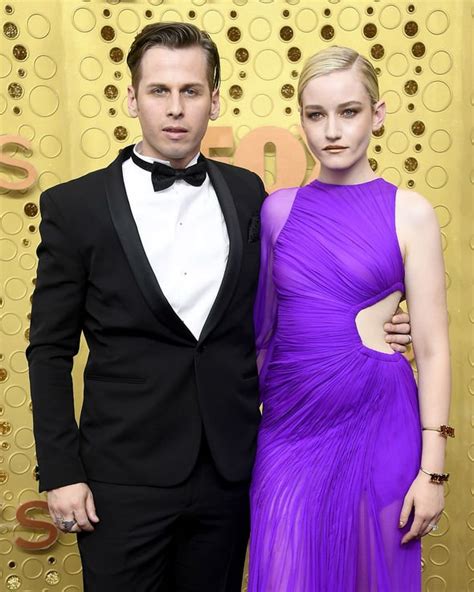 julia garner husband