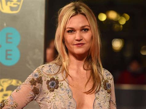 julia stiles age