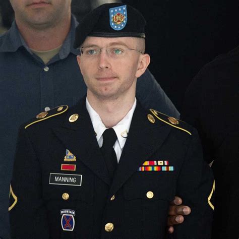 julian assange bradley manning