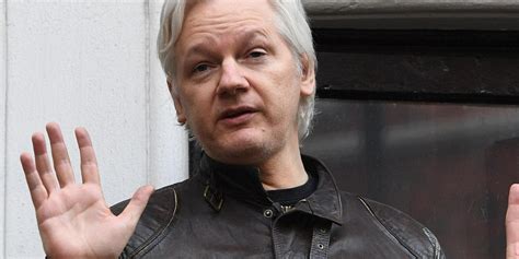 julian assange dove oggi