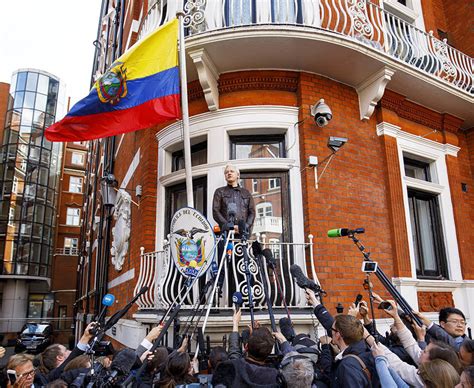 julian assange embassy ecuador