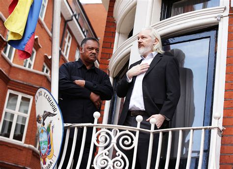 julian assange removed from embassy