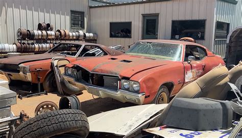 Junkyard Life Classic Cars, Muscle Cars, Barn finds, Hot rods and part