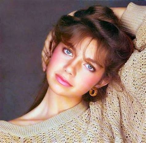 Justine Bateman Makeup