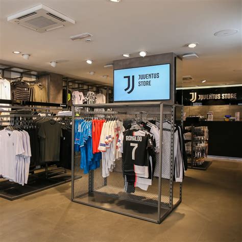 juventus store roma orari