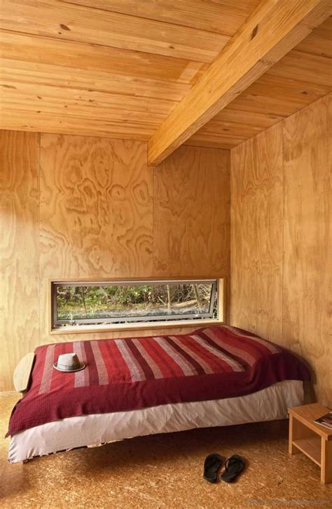 desain interior kamar rumah kayu dengan tanaman