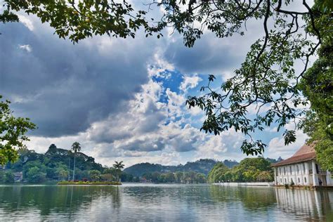 kandy lake