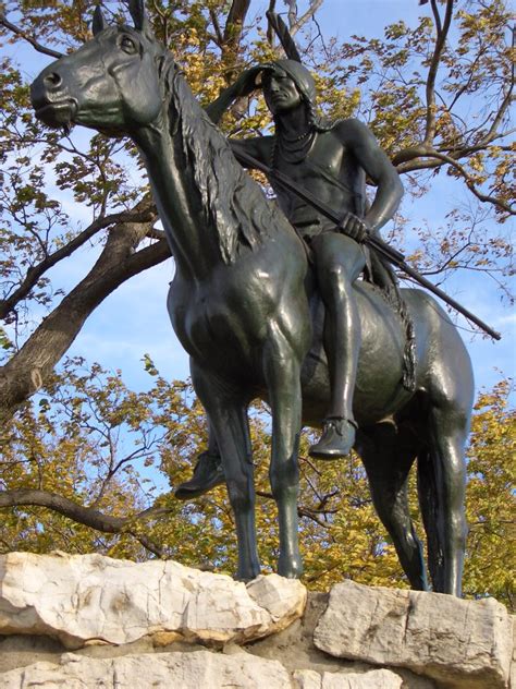 kansas city horse statue