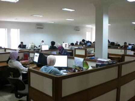 Pendidikan Artikel: Unduh Versi Penuh Gratis Microsoft Office 2010 di Indonesia