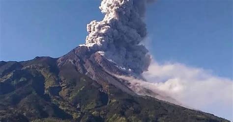 kapan terakhir gunung merapi meletus