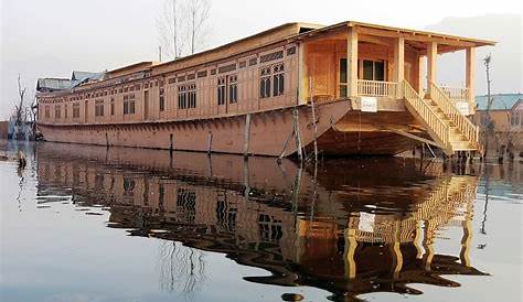 Indian Panorama The Houseboats In Kashmir Are Trending Must Try