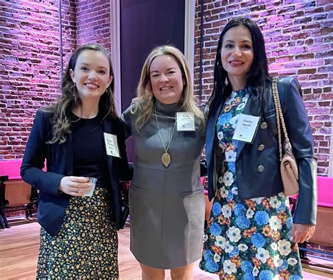 kate flores twitter sofia