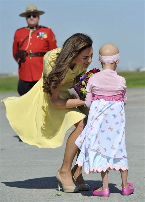 kate middleton calgary airport in 2011