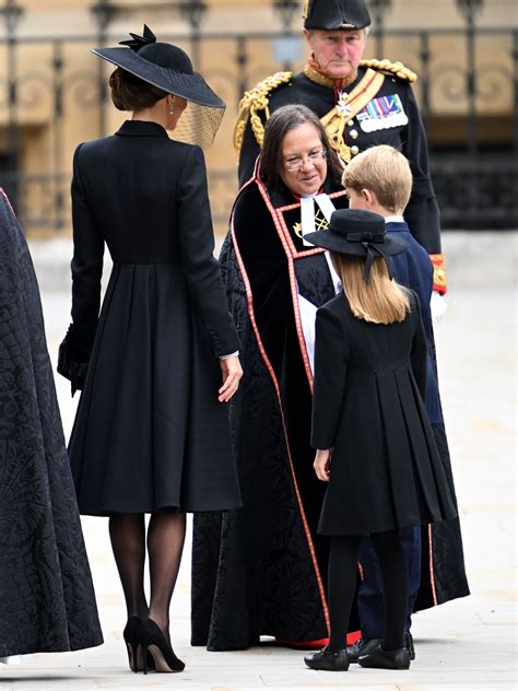 kate middleton funeral outfit