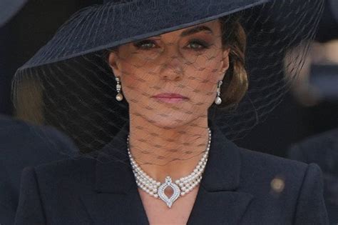 kate middleton missing jewelry