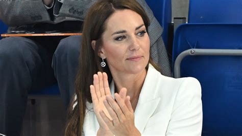 kate middleton missing key piece of jewelry