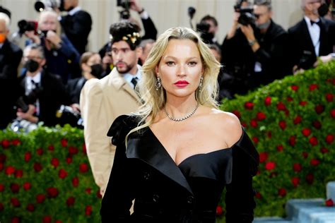 kate moss stairs incident
