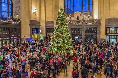 kc union station holiday hours