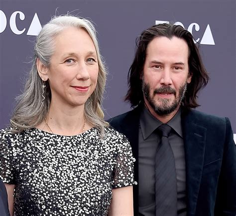 keanu reeves girlfriend 2021 age difference