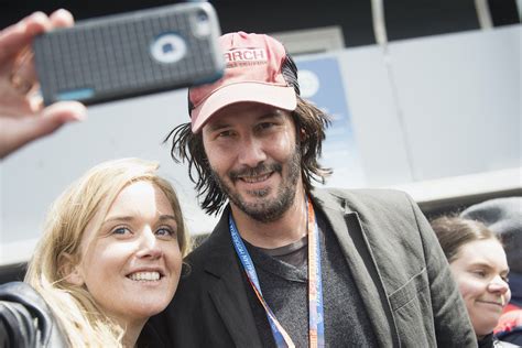 keanu reeves photos with fans