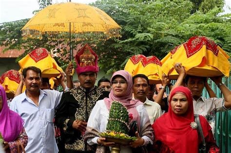 Kekurangan Adat Istiadat Aceh