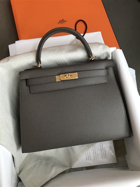 Kelly 28 Hermes Review: A Classic Bag For The Modern Woman