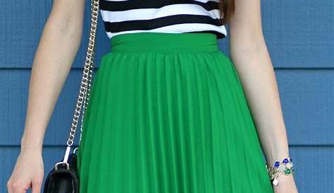 Pleated kelly green maxi skirt for spring Pleated skirt outfit, Green