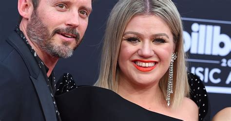 Kelly Clarkson Will Pay ExHusband Brandon Blackstock Over 1.3 Million