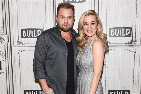 kelly pickler's husband dies