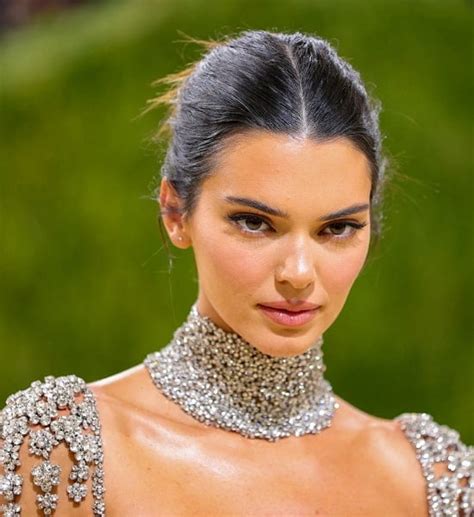 kendall jenner age 2023 photos