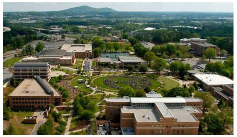 3,200 Graduates Expected At Kennesaw State Commencement - Kennesaw, GA