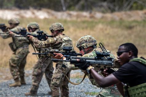 kenya army rangers photos in training