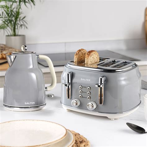 Kettle And Toaster Set In Grey