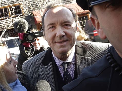 kevin spacey charges dropped