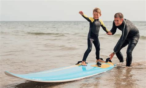 kids learn surfing