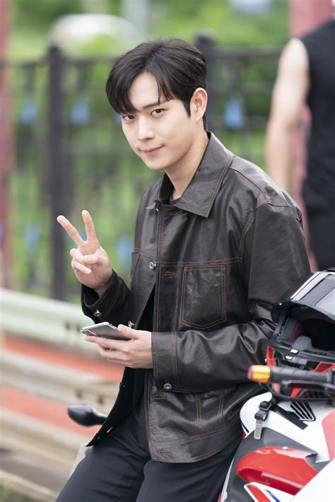 kim young dae relationships