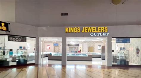 Diamond king in heated battle with jewelry partners