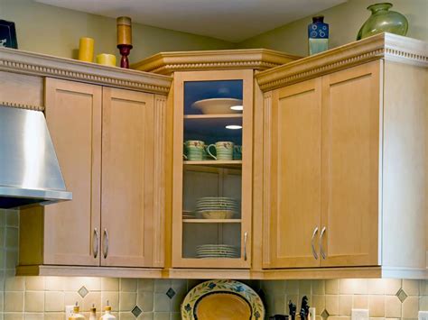 7 Kitchen Corner Cabinet Ideas: Maximize Your Kitchen Space