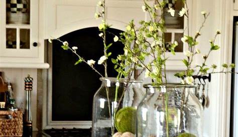 30 Beautiful Kitchen Table Centerpiece Decorating Ideas 42