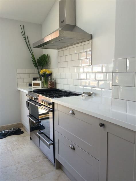 Cool Kitchen Tiles With White Worktop Ideas