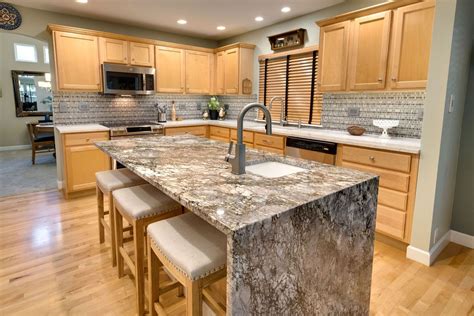 Kitchen Granite Islands