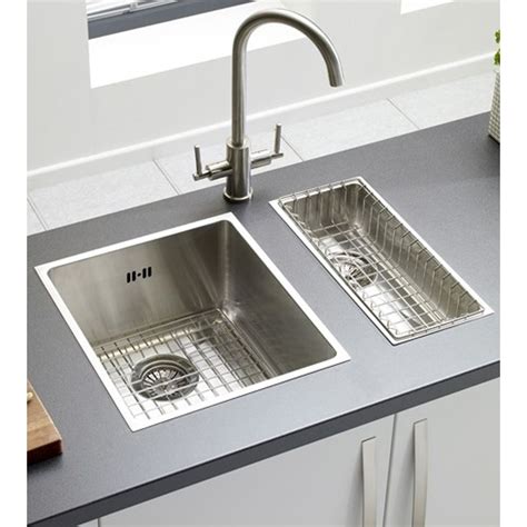 kitchen sinks for small spaces