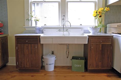 Kitchen Sinks With Backsplash