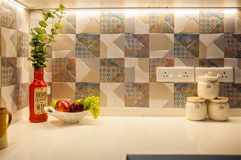 Kitchen With Tiles Design