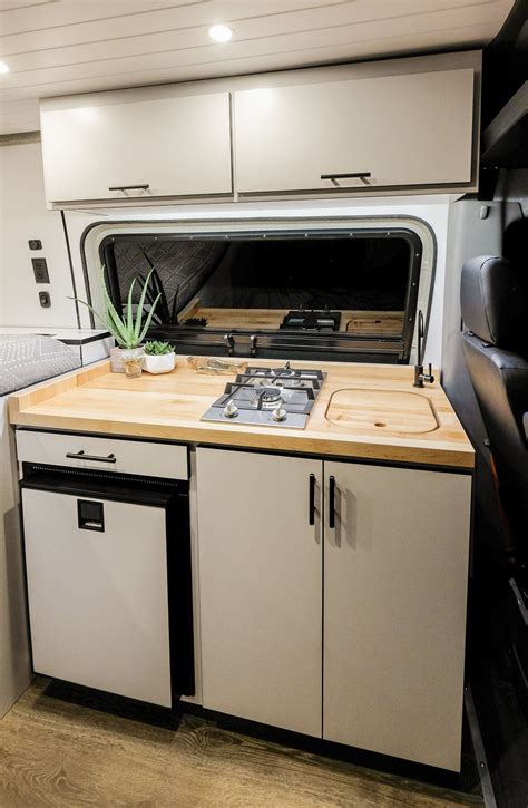 10T Camping kitchen, 3 storage boxes + wind protection