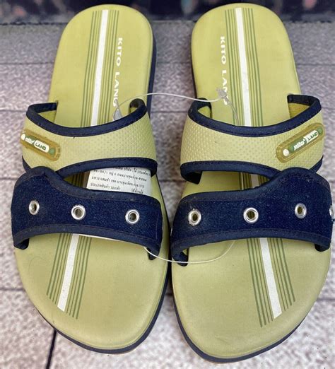 These £35 Walking Sandals Are A Massive Fashion Hit... Apparently The