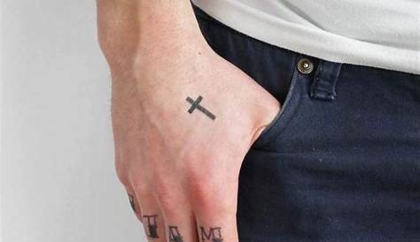 Kreuz Tattoo am Handgelenk mit Bibelvers Kleine Kreuz
