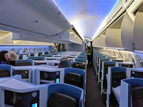 klm boeing 787-10 business class review